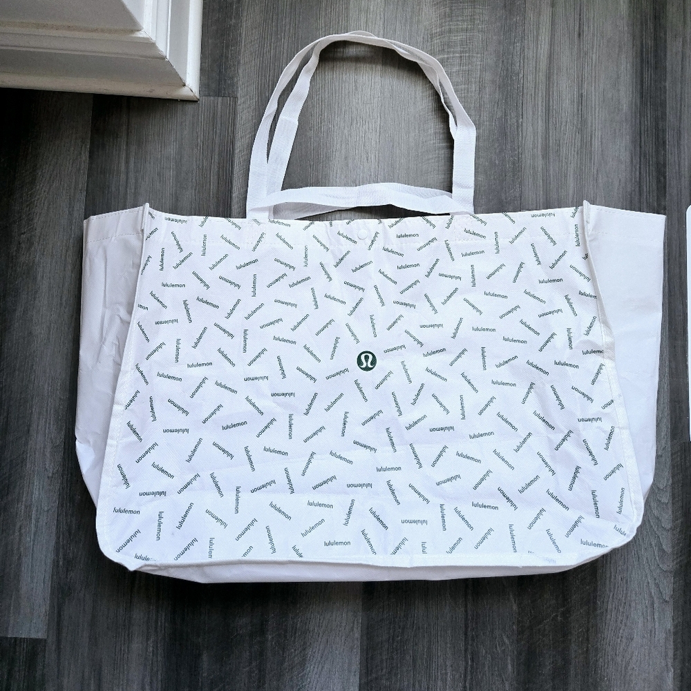 CLEAN LuluLemon XL Reusable Tote Bag